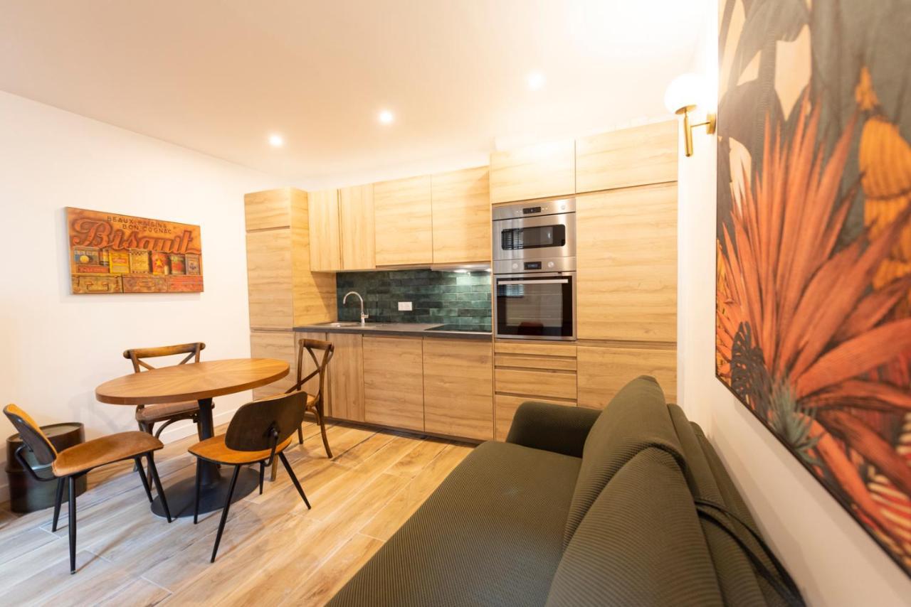 Au Pied De La Tour Apartment Paris Ngoại thất bức ảnh