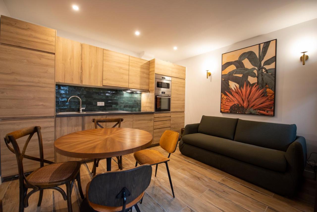 Au Pied De La Tour Apartment Paris Ngoại thất bức ảnh